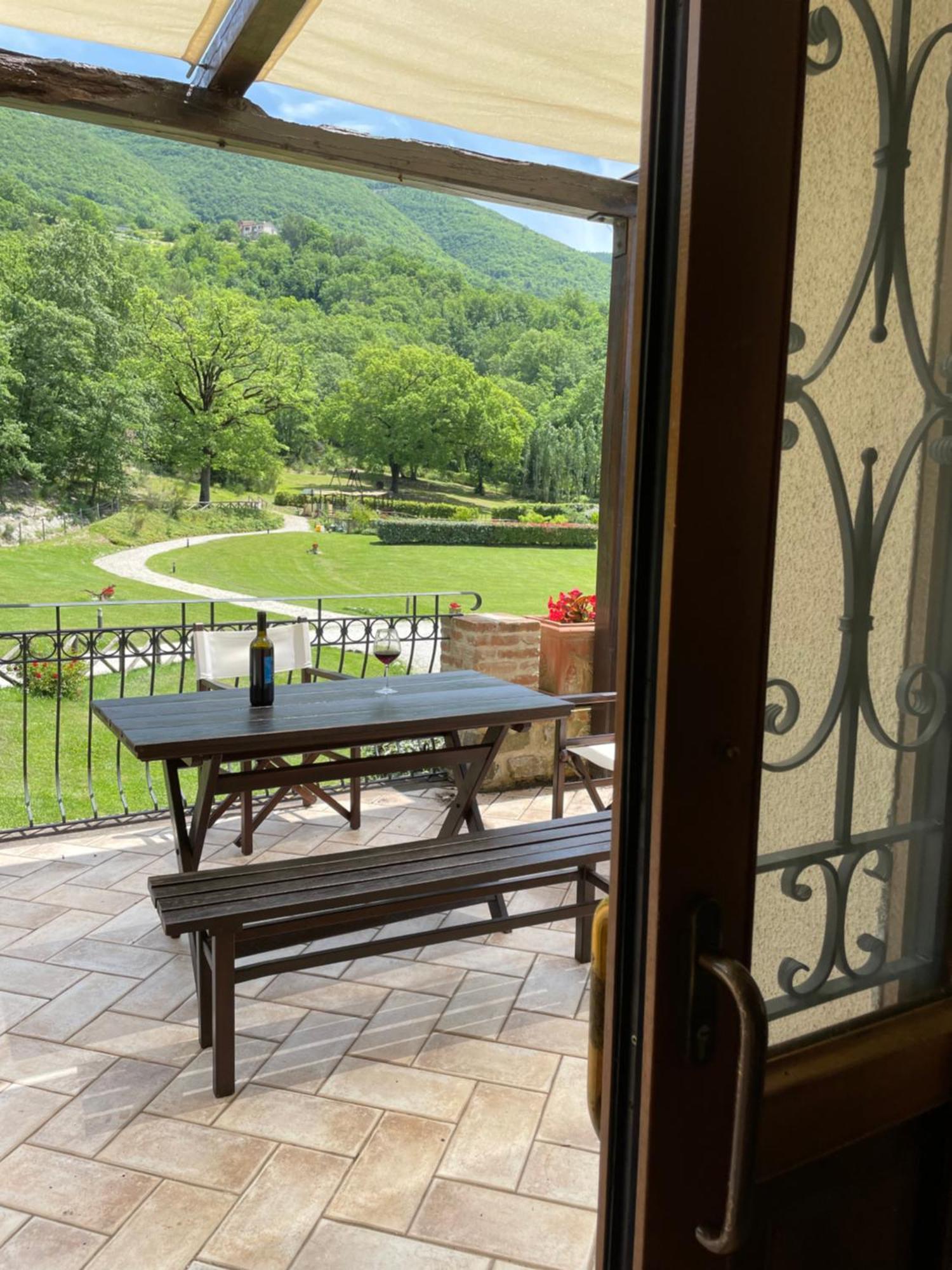 Cerqua Rosara Residence Valtopina Екстер'єр фото
