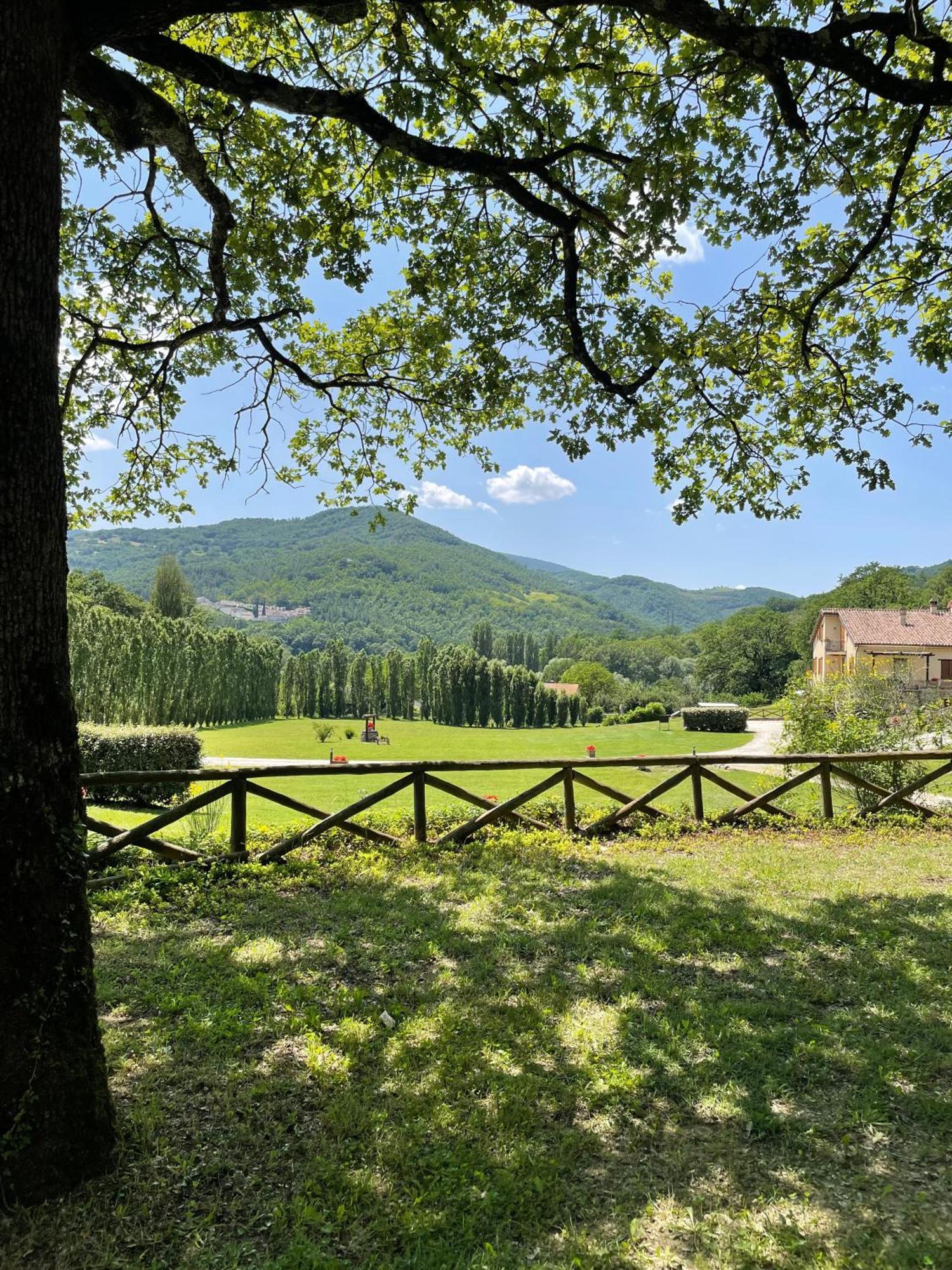 Cerqua Rosara Residence Valtopina Екстер'єр фото